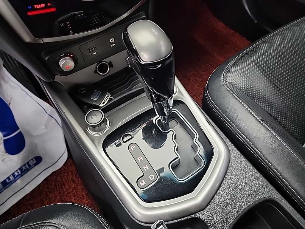 Ssangyong Tivoli - Vista 7