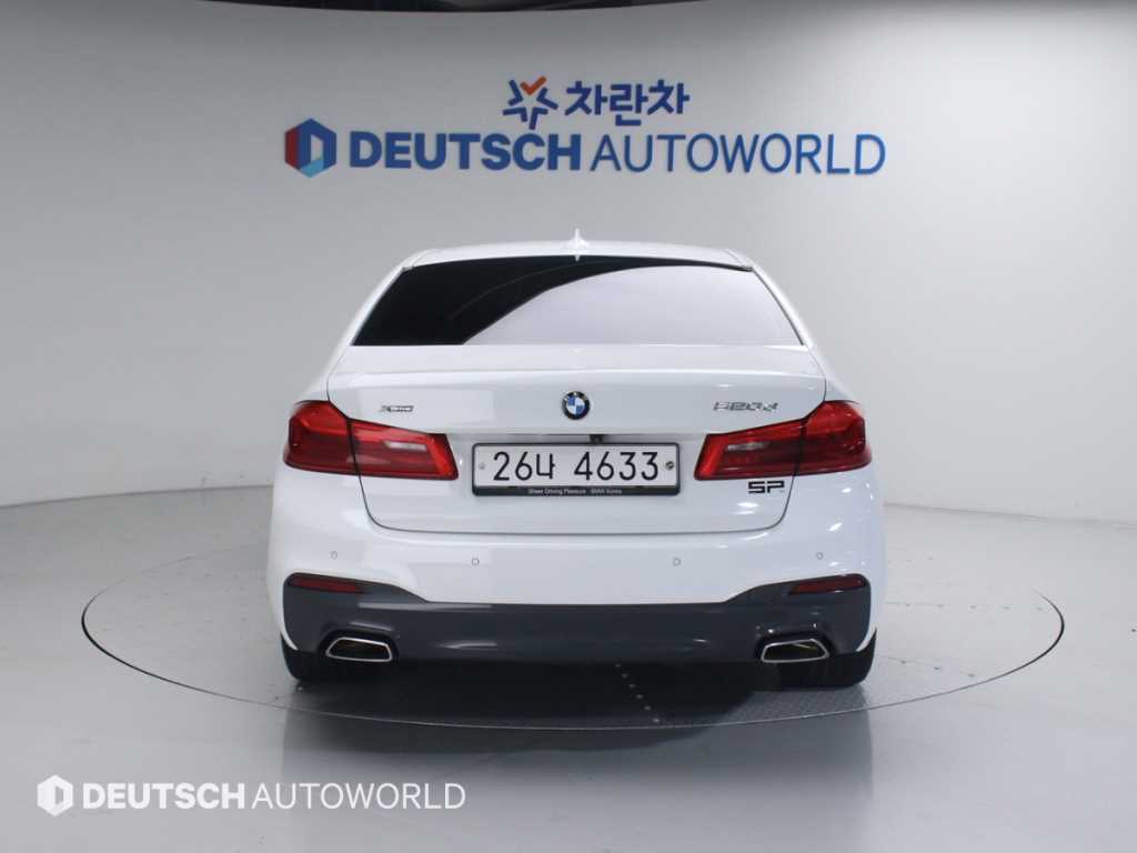 BMW 5 Series - Vista 4