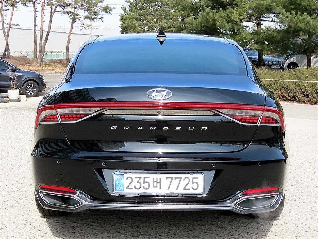 HYUNDAI Grandeur - Vista 4