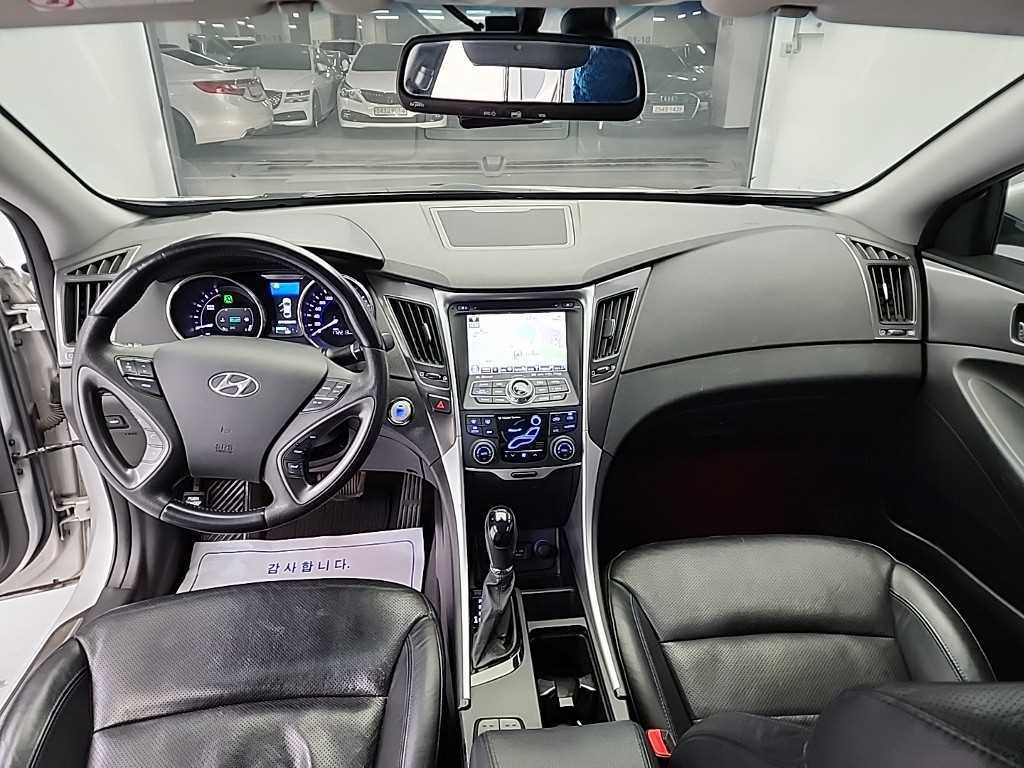 HYUNDAI Sonata - Vista 7