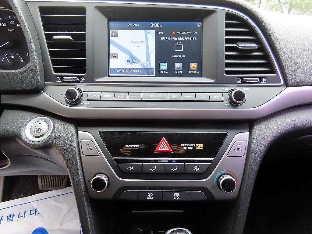 HYUNDAI Avante 2017 Gris - Importación desde Corea - HF Imports Iquique - Foto 13