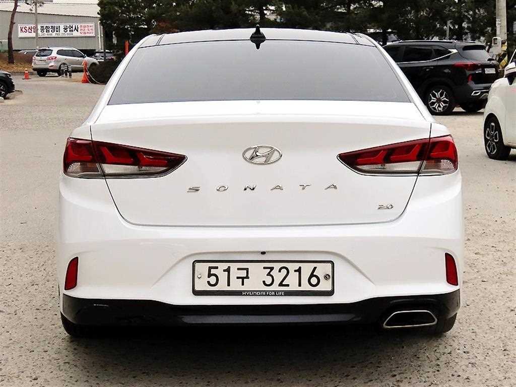 HYUNDAI Sonata - Vista 4