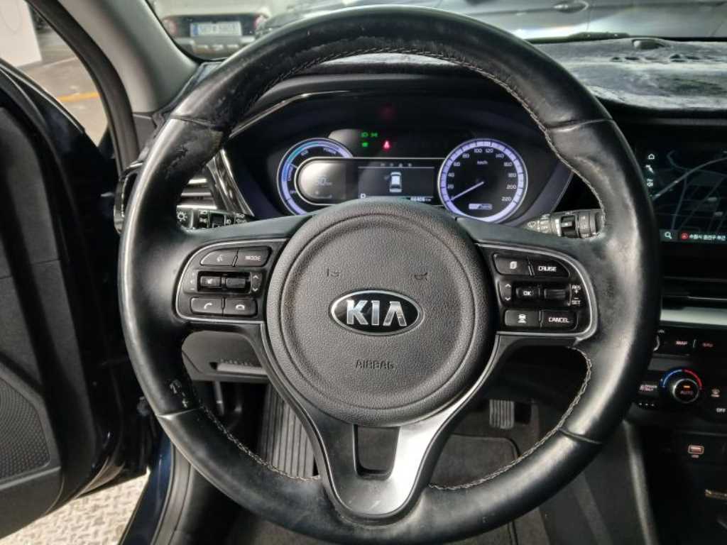 KIA Niro - Vista 8