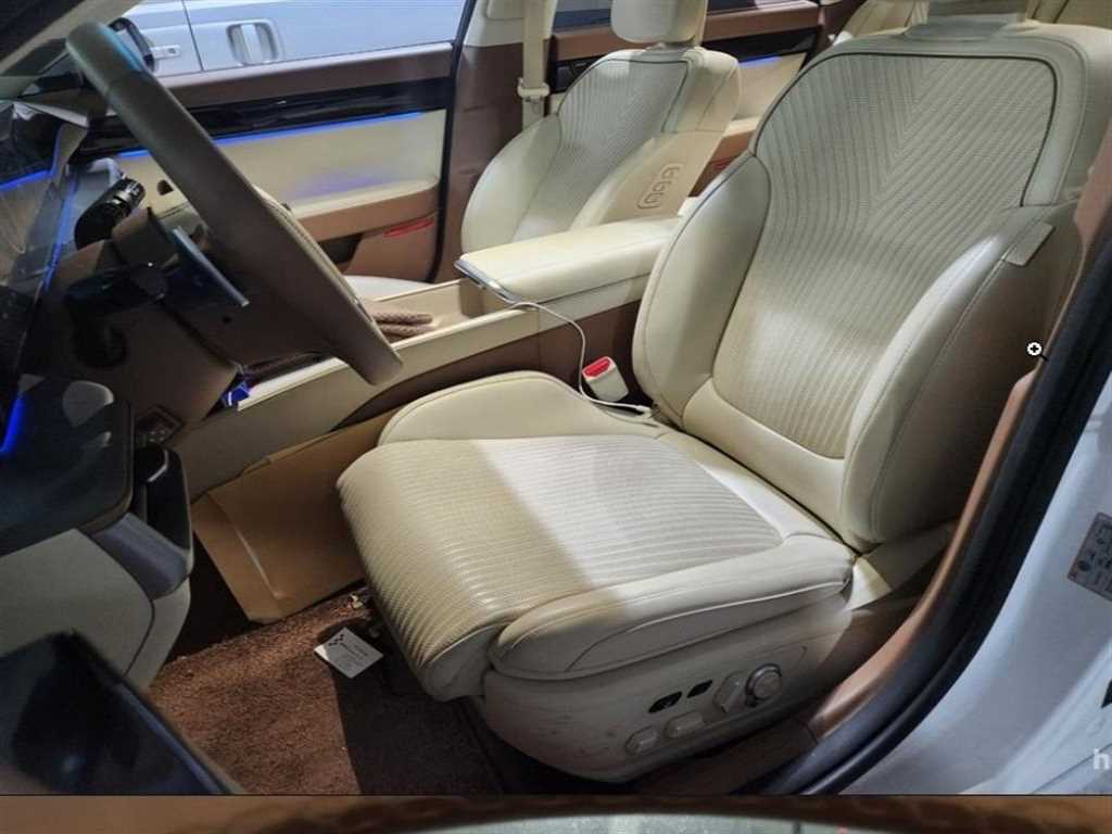 HYUNDAI Grandeur - Vista 11