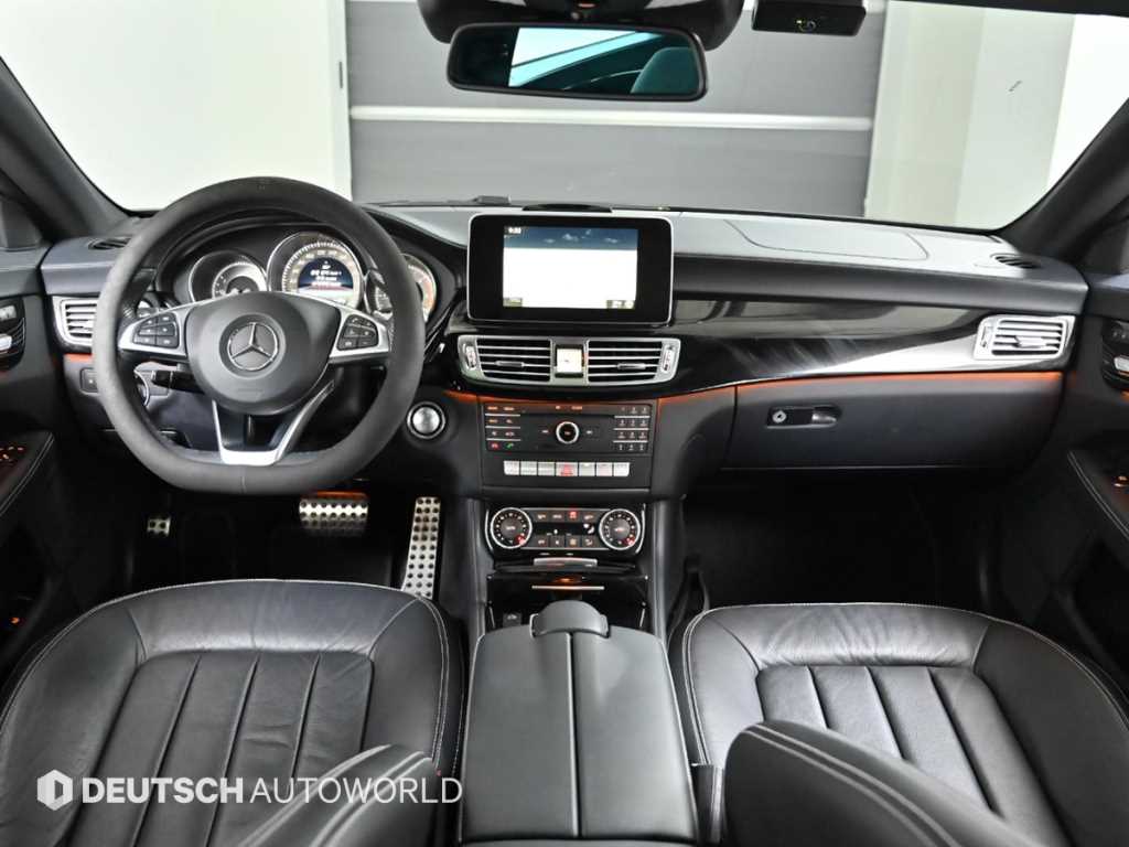 Mercedes Benz CLS Class - Vista 7