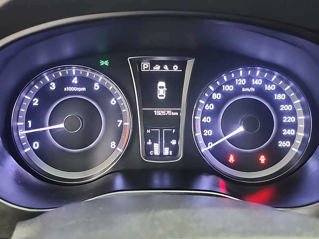 HYUNDAI Aslan - Vista 6