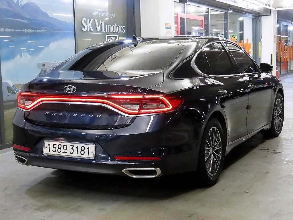 HYUNDAI Grandeur - Vista 4