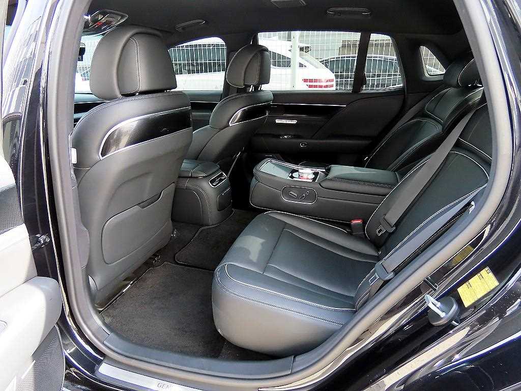 Genesis G90 - Vista 6