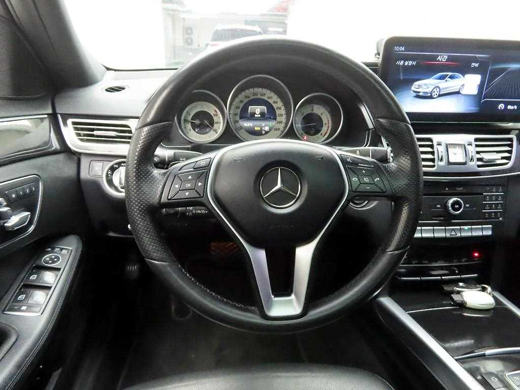 Mercedes Benz E class - Vista 7