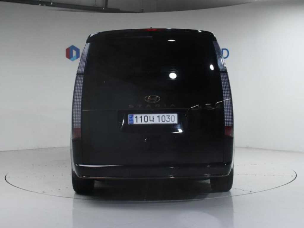 HYUNDAI Staria - Vista 4