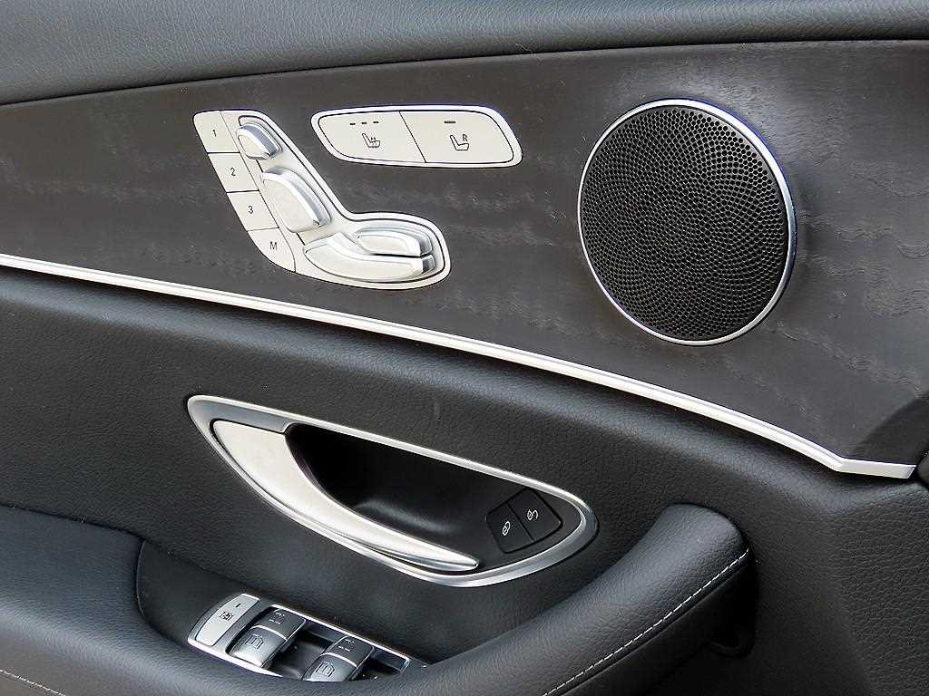 Mercedes Benz E class - Vista 12