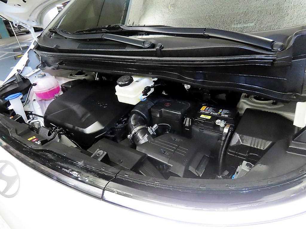 HYUNDAI Staria 2025 Blanco - Importación desde Corea - HF Imports Iquique - Foto 19