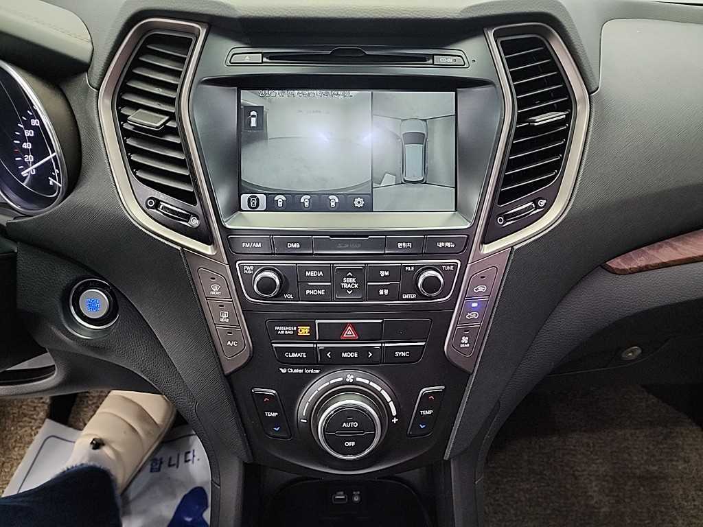 HYUNDAI Maxcruz - Vista 10