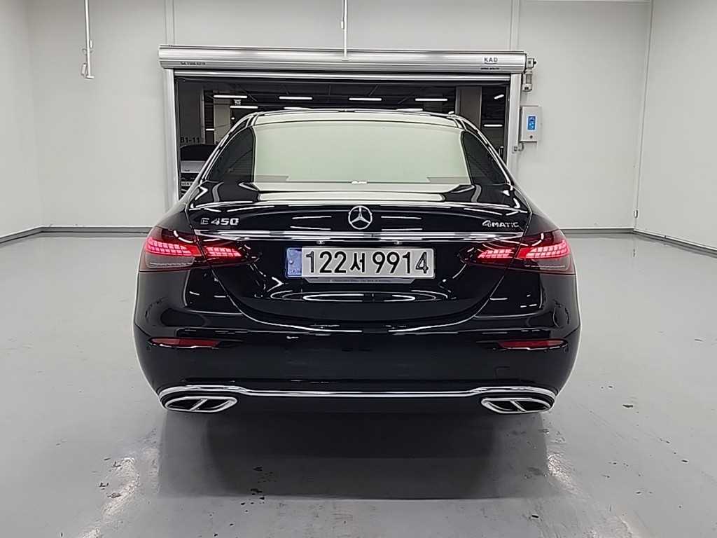 Mercedes Benz E class - Vista 3