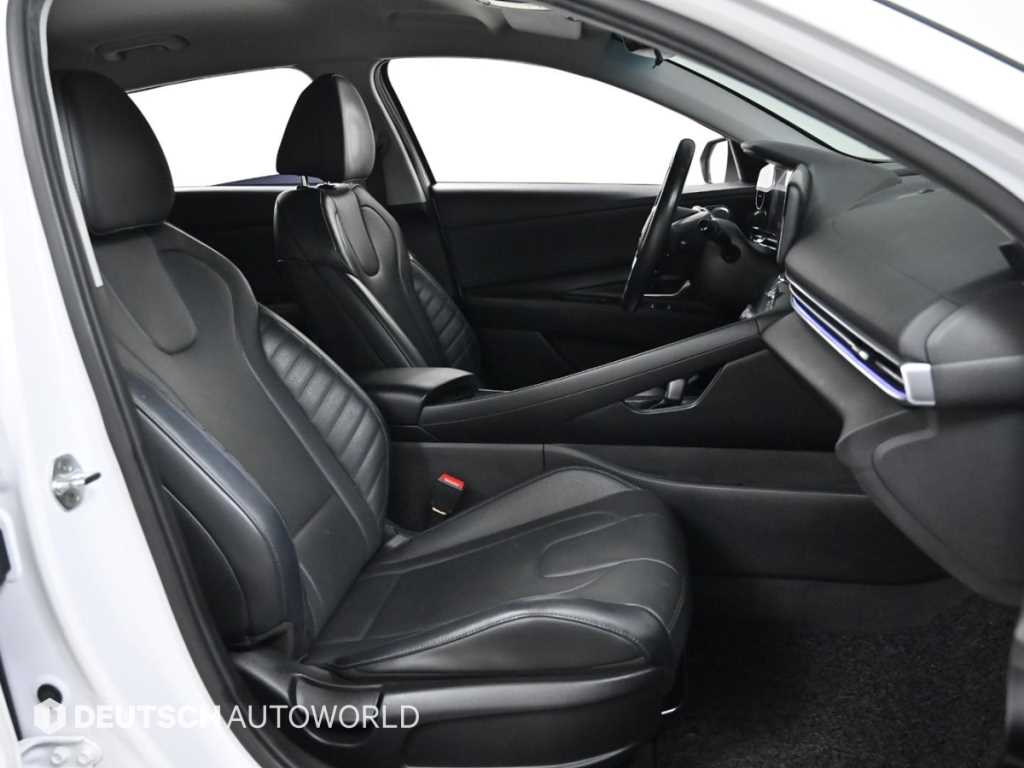 HYUNDAI Avante - Vista 10