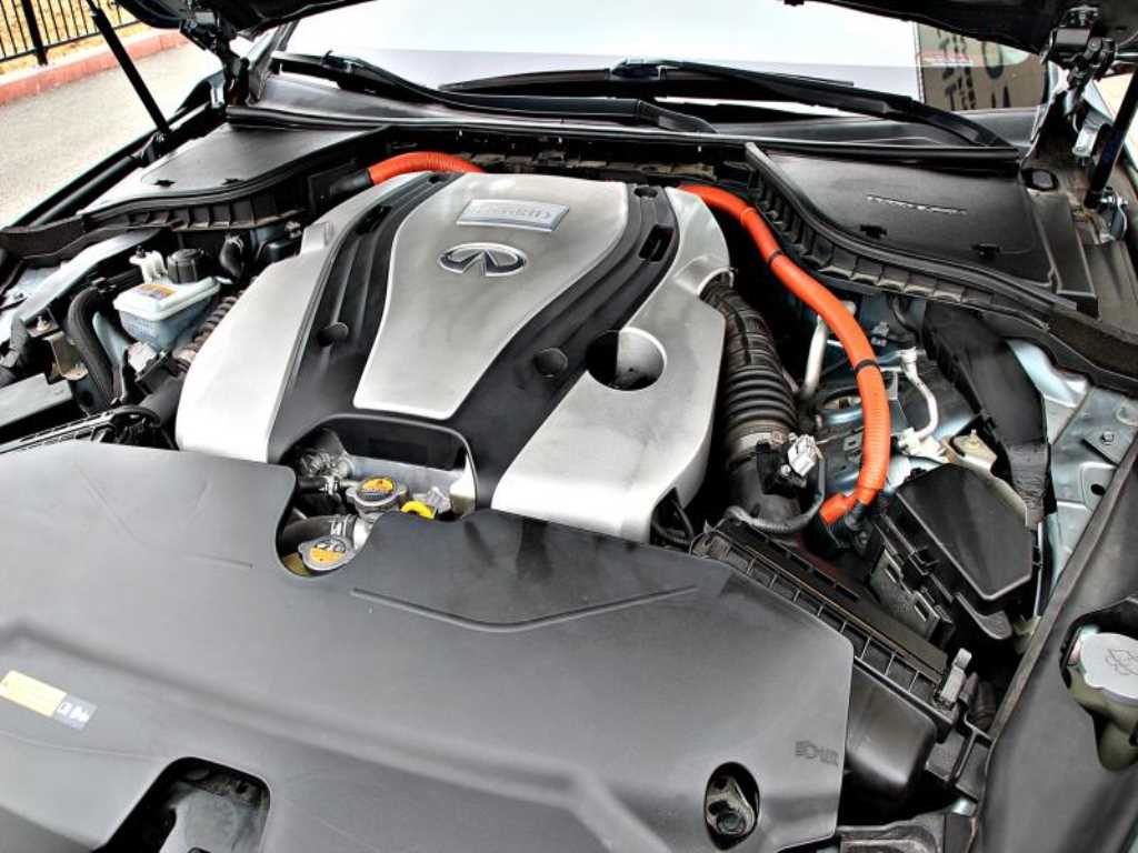 Infiniti Q - Vista 6