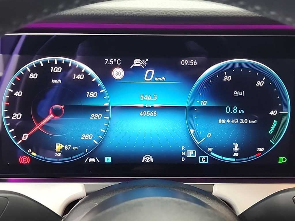 Mercedes Benz E class - Vista 6