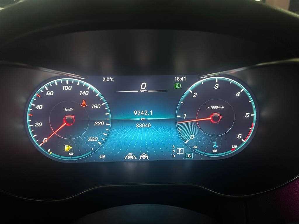 Mercedes Benz C Class - Vista 6