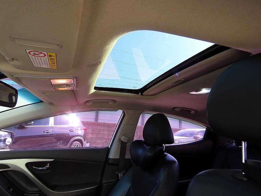 HYUNDAI Avante 2012 Blanco - Importación desde Corea - HF Imports Iquique - Foto 18