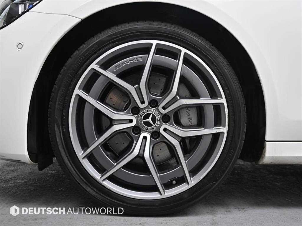 Mercedes Benz E class - Vista 5