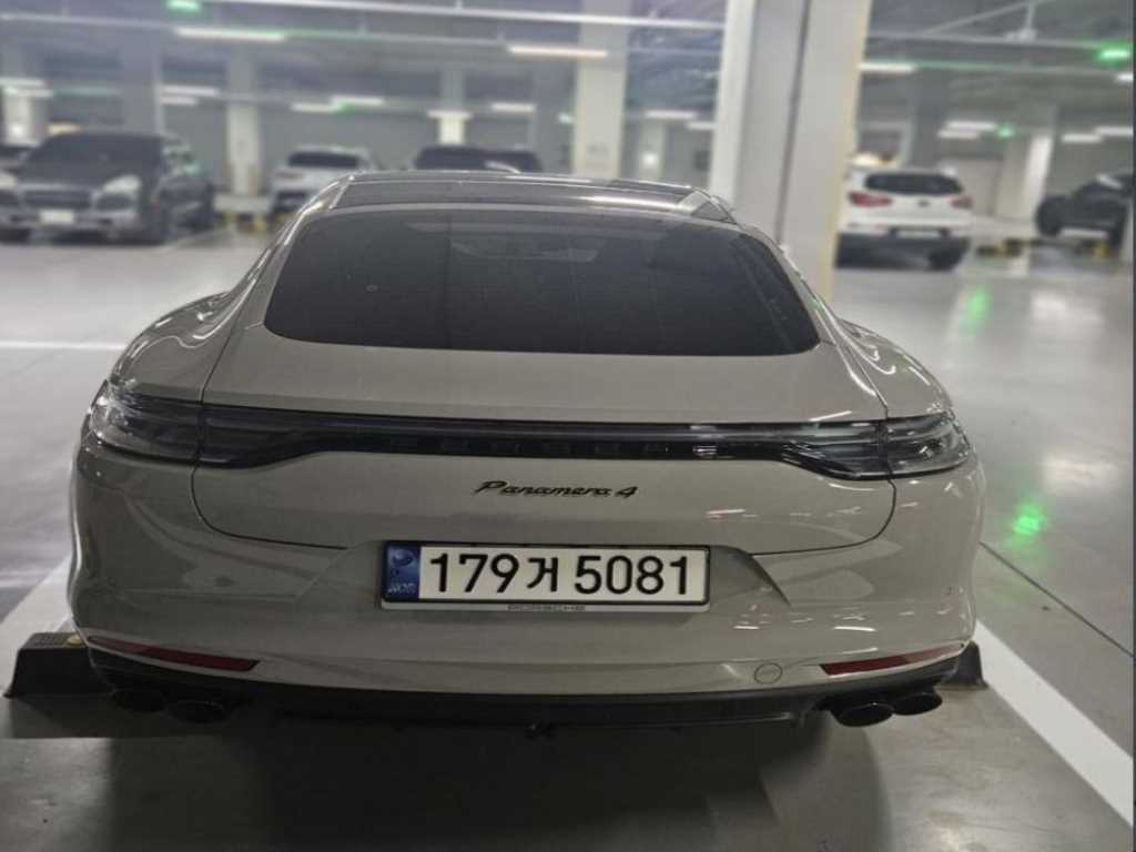 Porsche Panamera - Vista 3