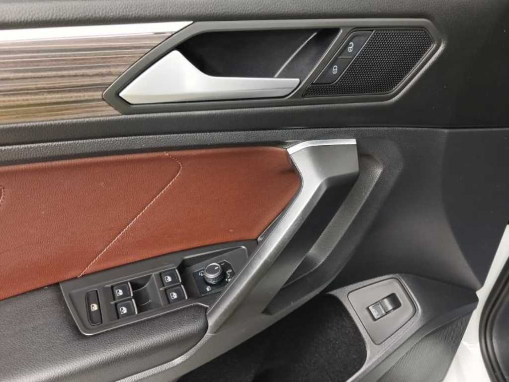Volkswagen Tiguan - Vista 9