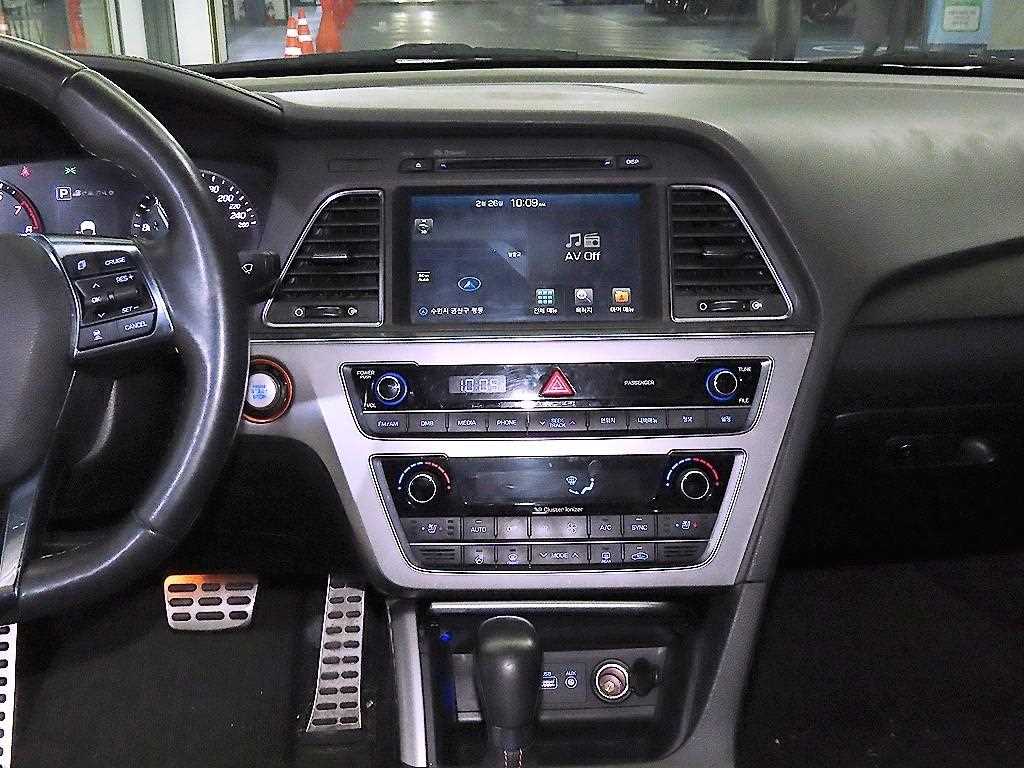 HYUNDAI Sonata - Vista 11