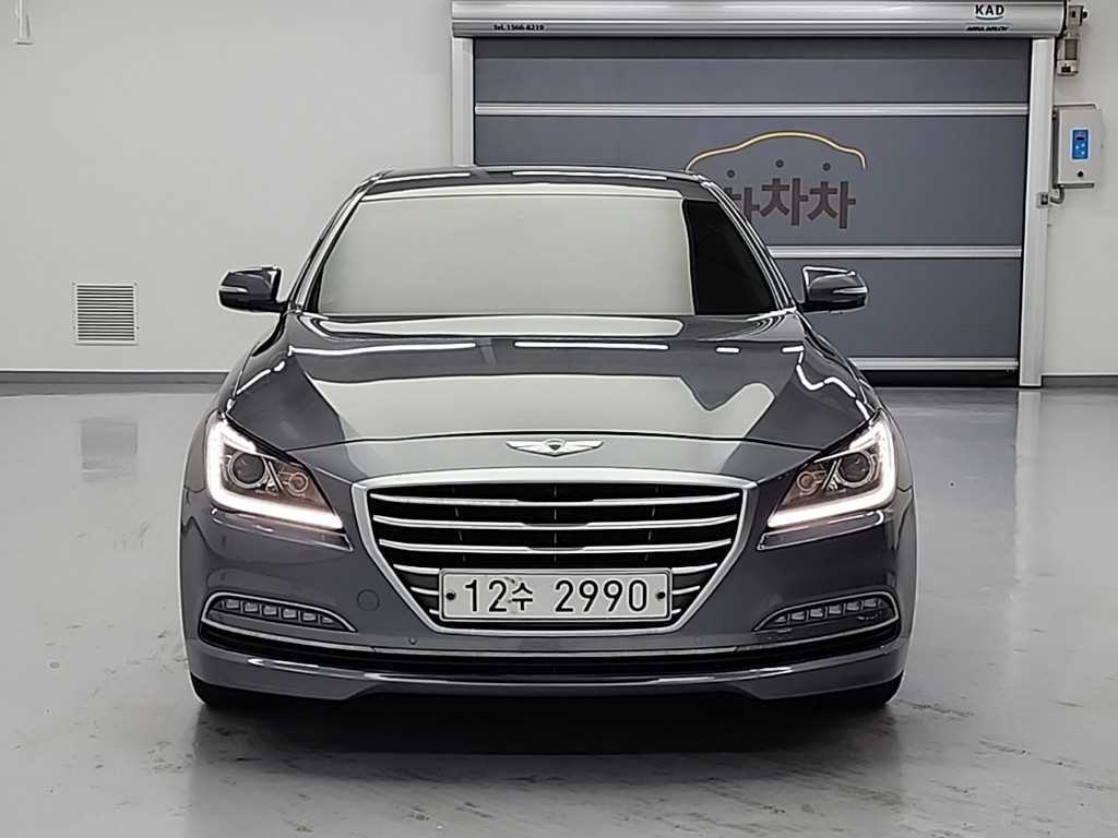 HYUNDAI Genesis - Vista 2