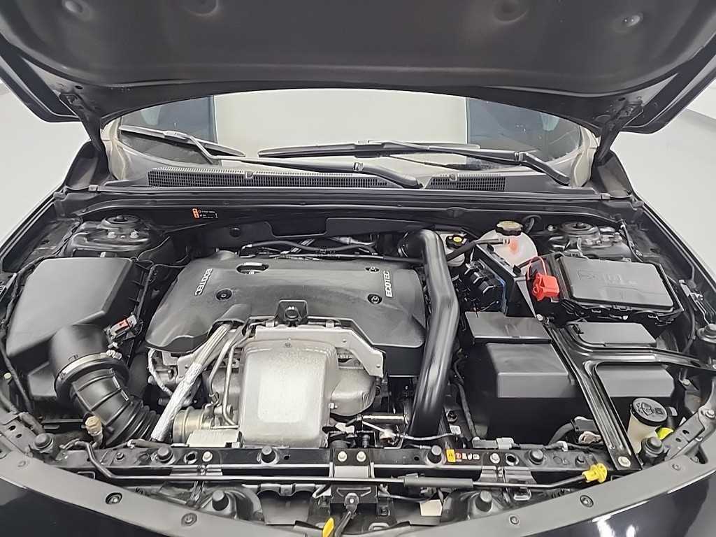 Chevrolet Malibu - Vista 5