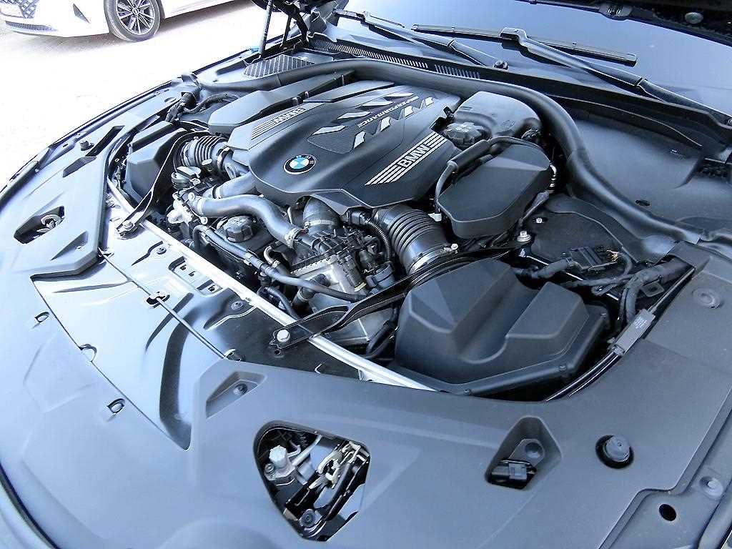 BMW 8 Series 2024 Negro - Importación desde Corea - HF Imports Iquique - Foto 19