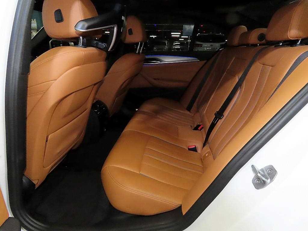 BMW 5 Series - Vista 7