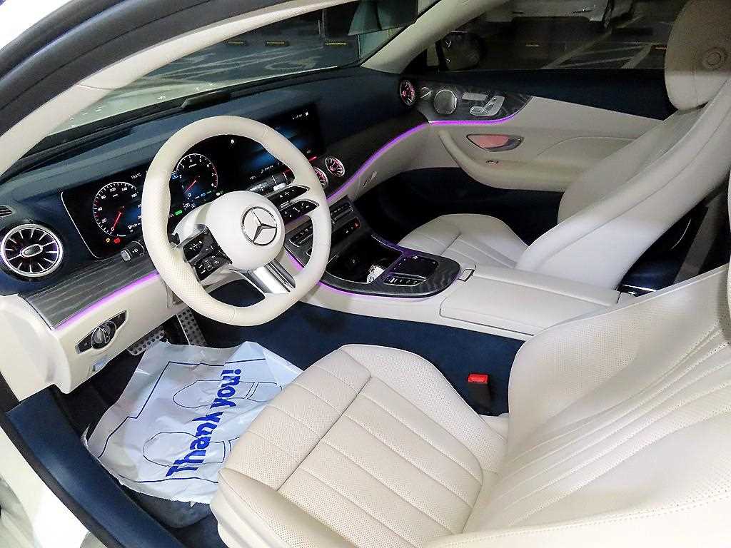 Mercedes Benz E class - Vista 10