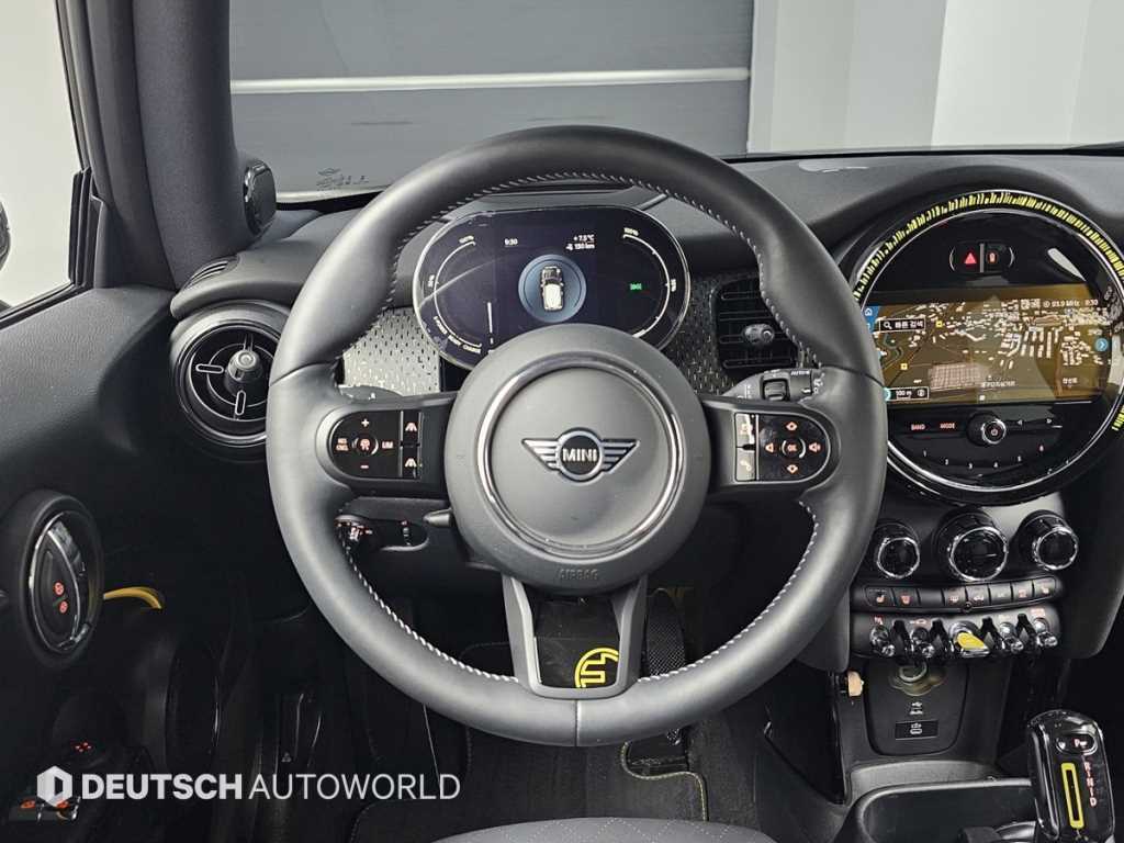 Mini Cooper Electric 2024 Negro - Importación desde Corea - HF Imports Iquique - Foto 13