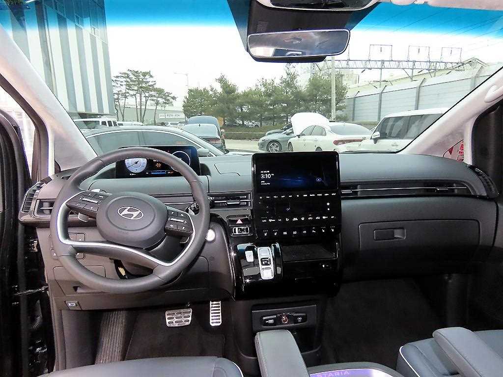 HYUNDAI Staria - Vista 8