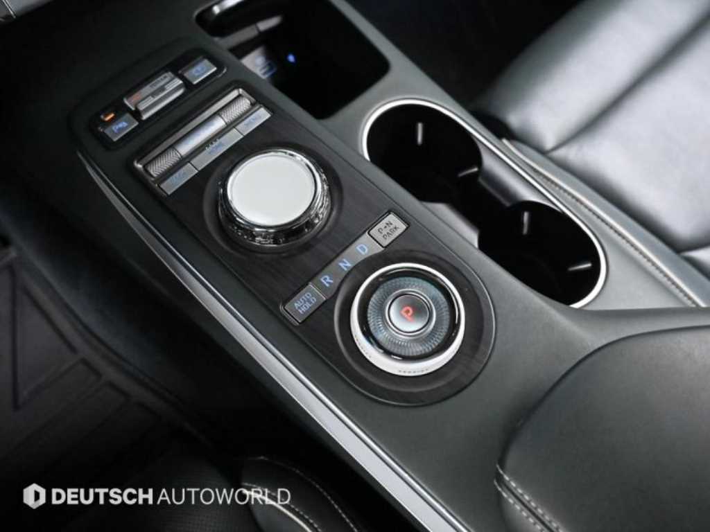 Genesis GV70 - Vista 9