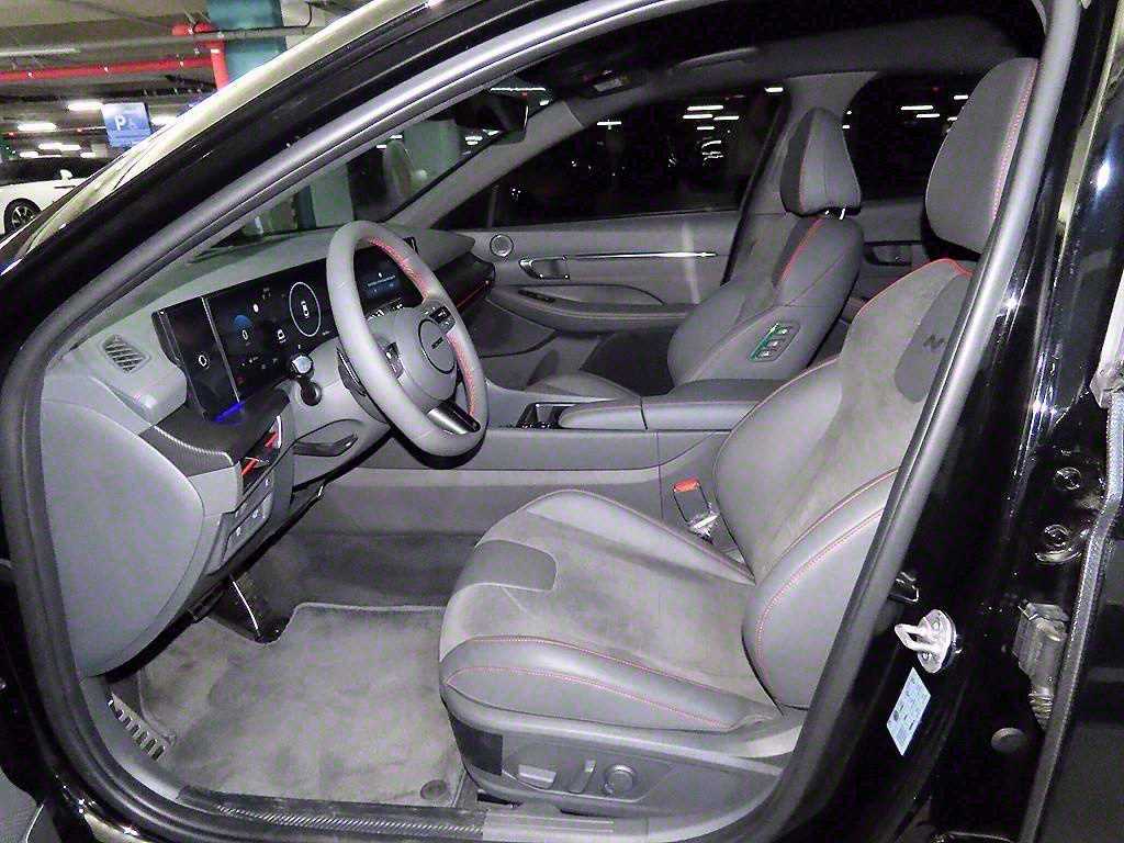 HYUNDAI Sonata - Vista 6