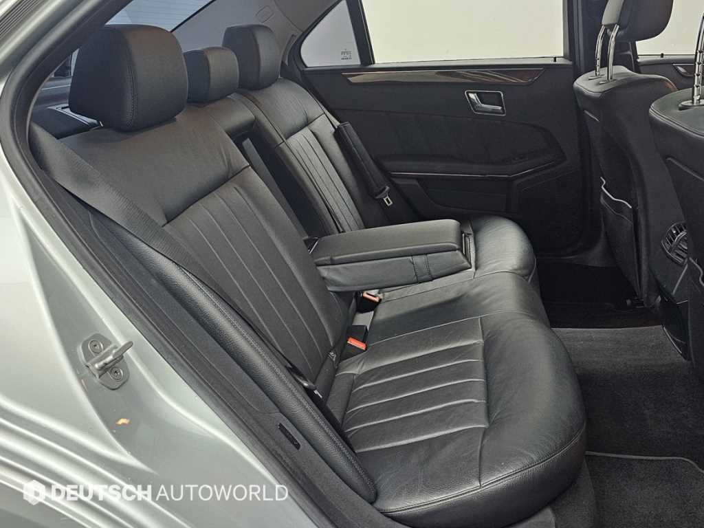 Mercedes Benz E class - Vista 12