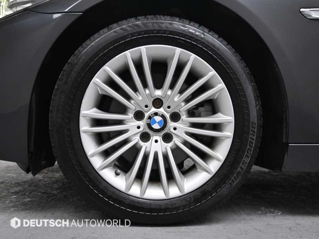 BMW 5 Series - Vista 5