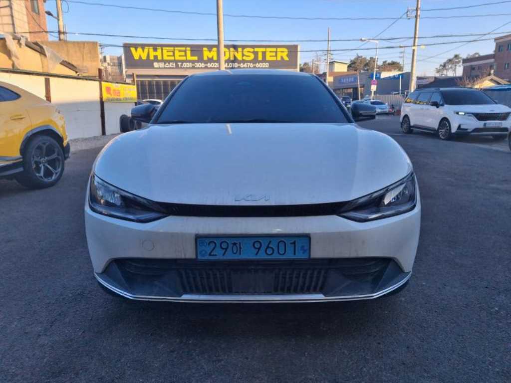 KIA EV6 2022 Blanco - Importación desde Corea - HF Imports Iquique - Foto 1