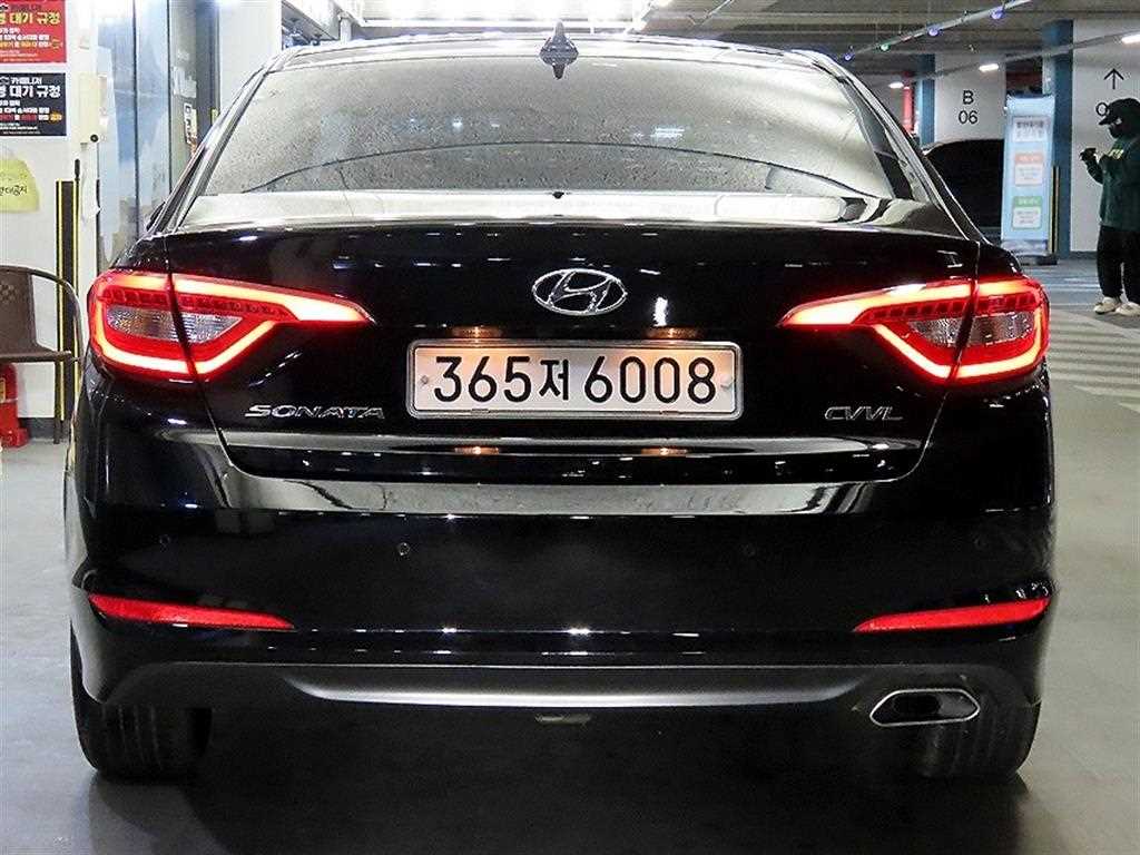 HYUNDAI Sonata - Vista 5