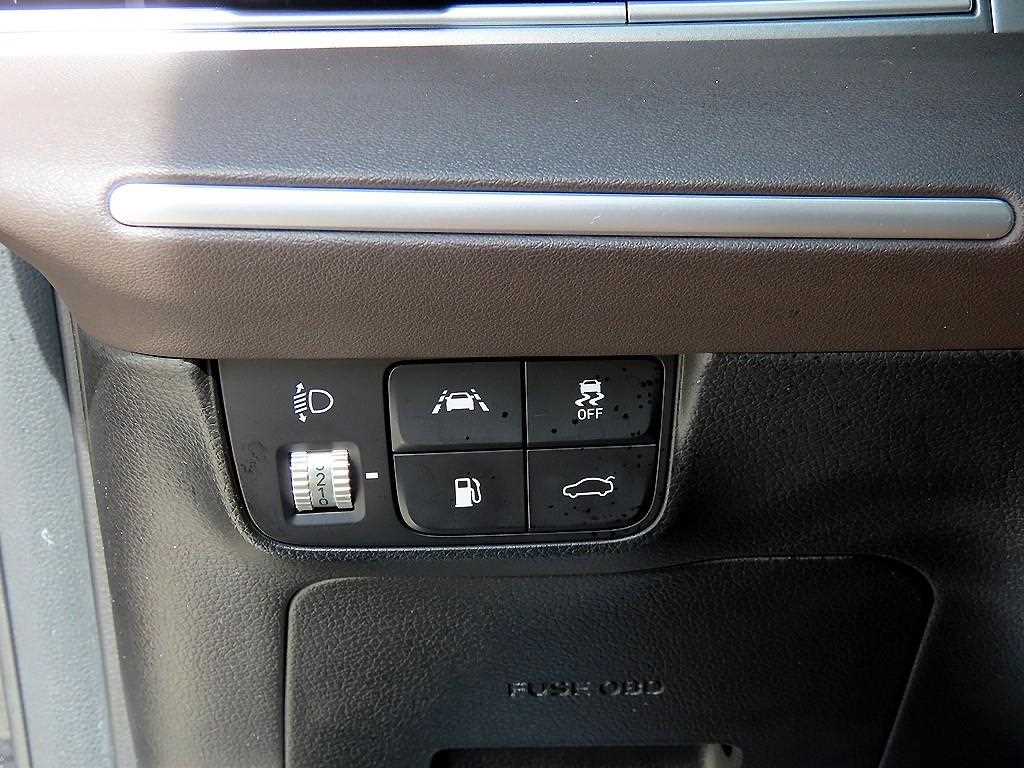 HYUNDAI Grandeur - Vista 12