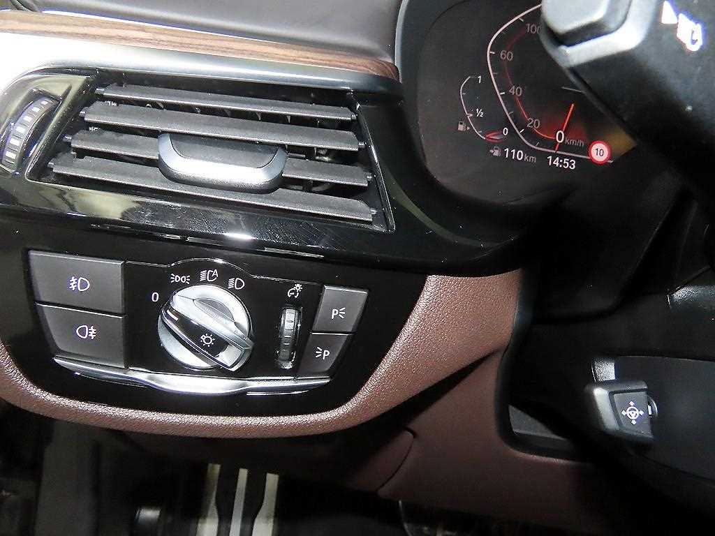 BMW 5 Series 2020 Gris - Importación desde Corea - HF Imports Iquique - Foto 13