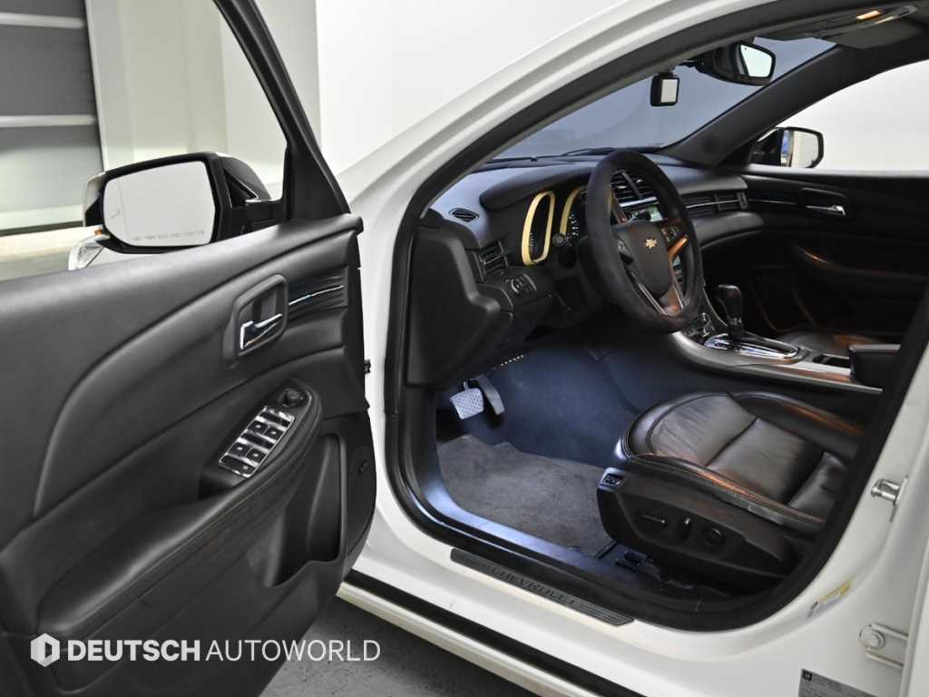 Chevrolet Malibu - Vista 11