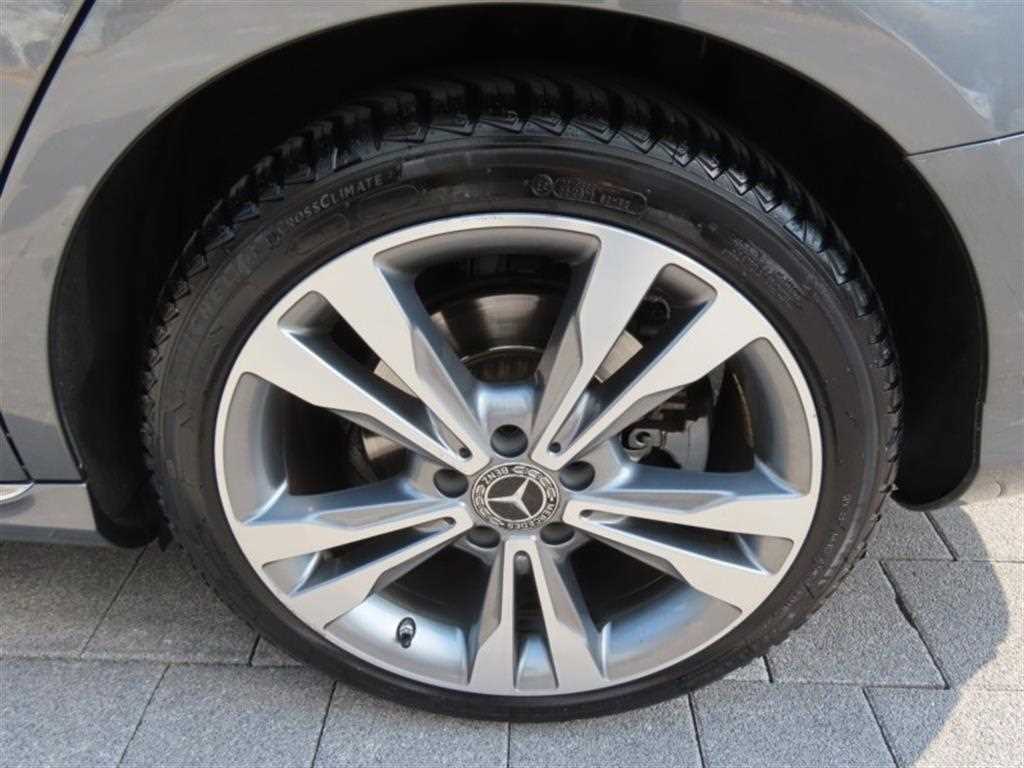 Mercedes Benz C Class 2018 Gris - Importación desde Corea - HF Imports Iquique - Foto 17