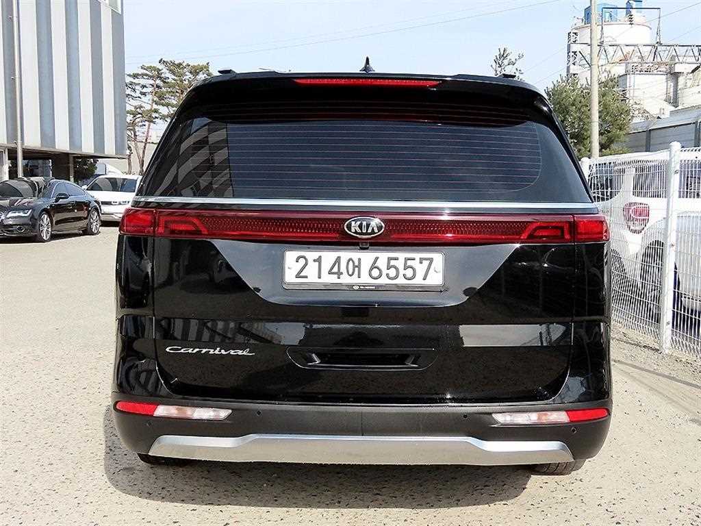 KIA Carnival - Vista 4