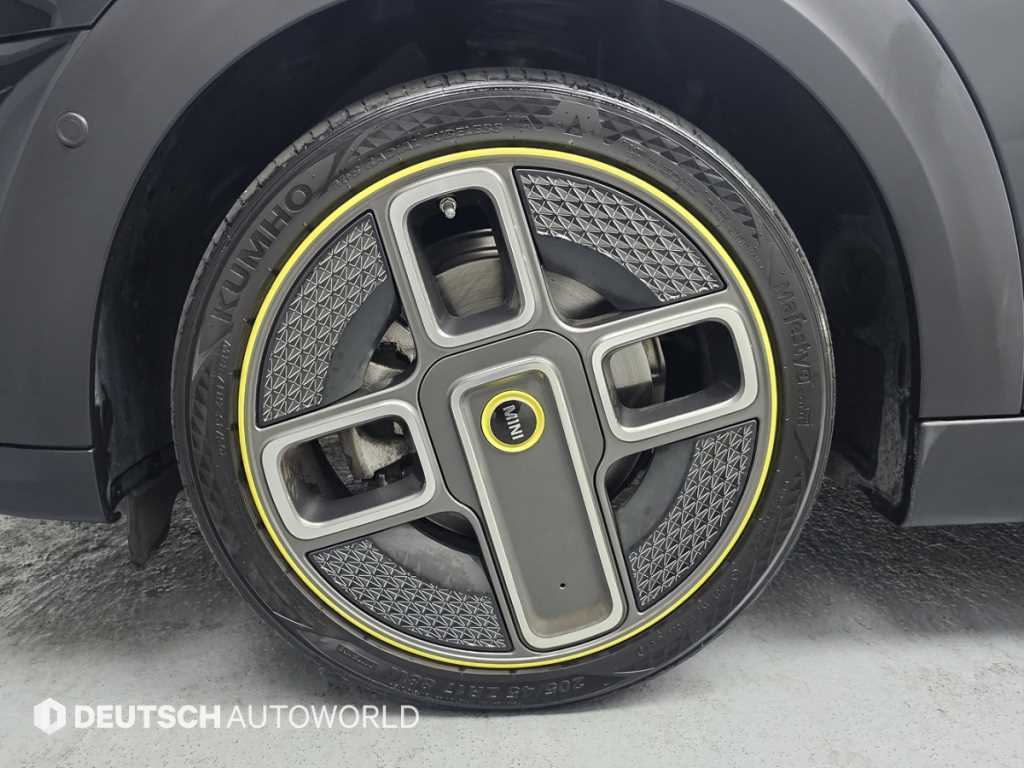 Mini Cooper Electric - Vista 5