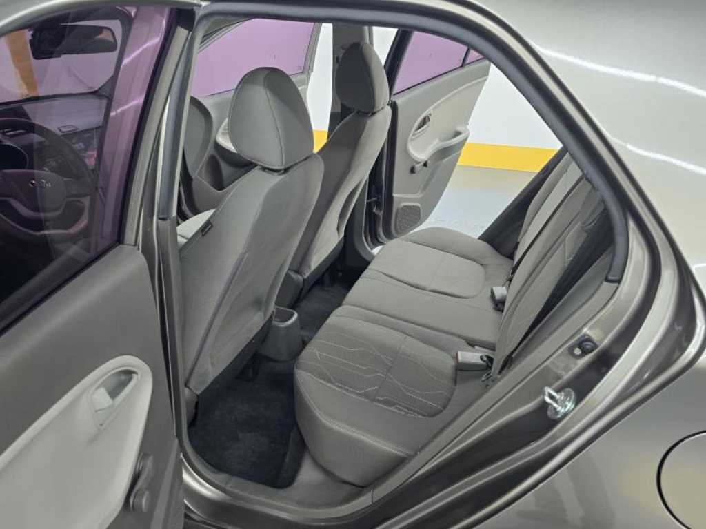 KIA Morning - Vista 11