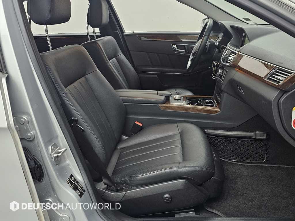 Mercedes Benz E class - Vista 10