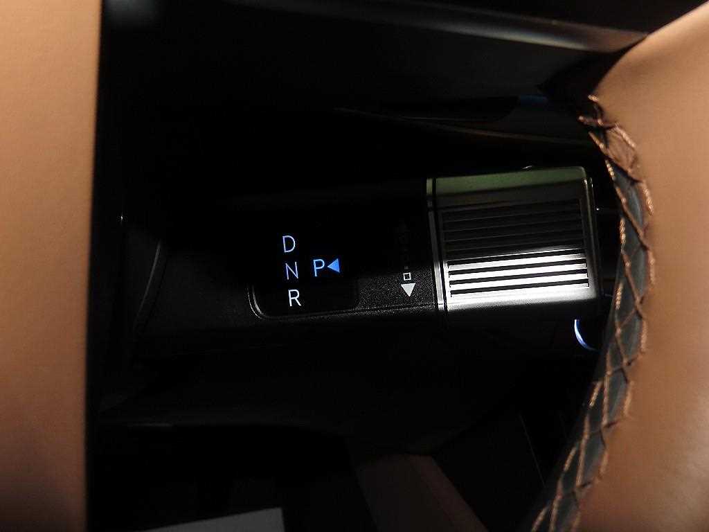 HYUNDAI Grandeur - Vista 12