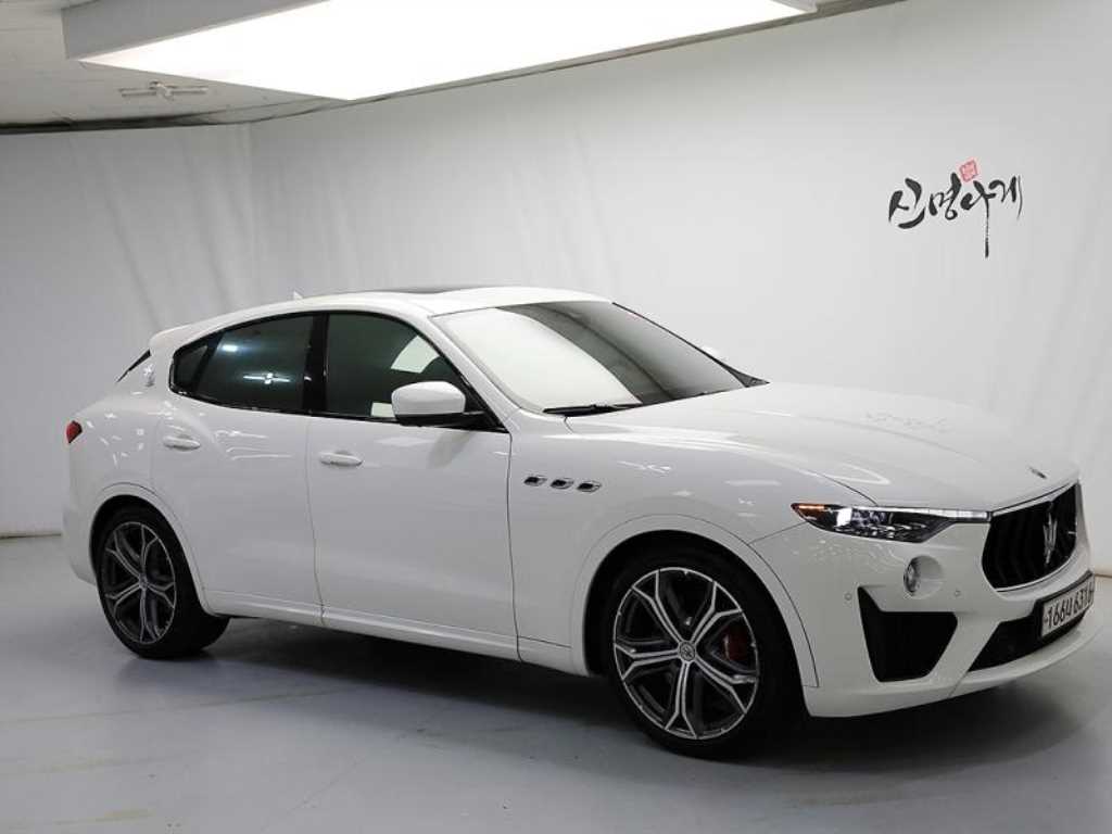 Maserati Levante - Vista 3